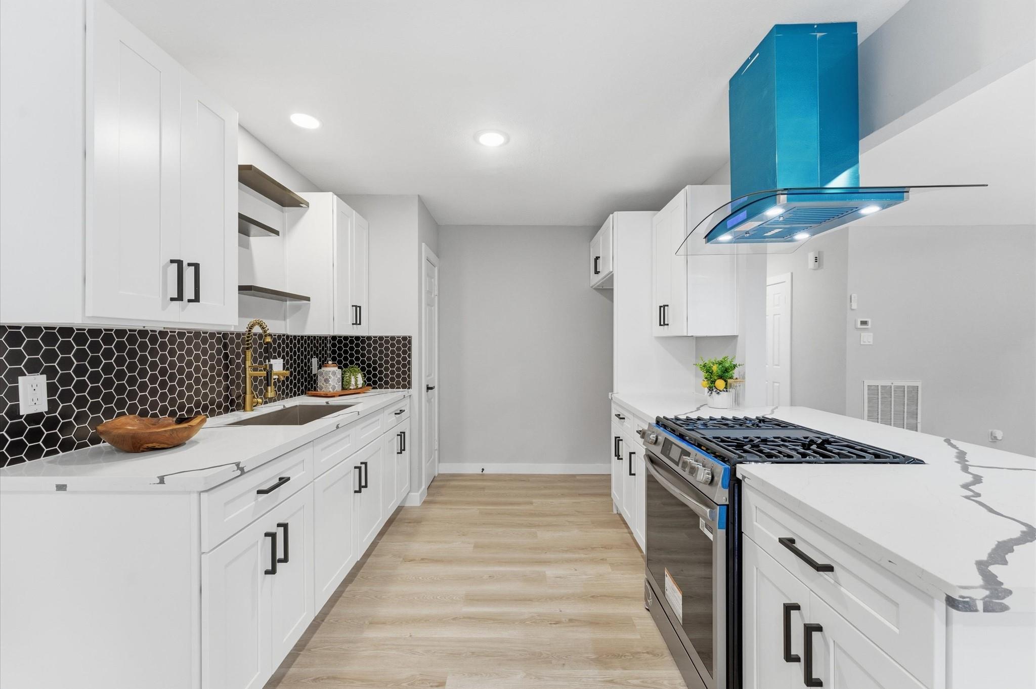 30 N Drifting Leaf Court