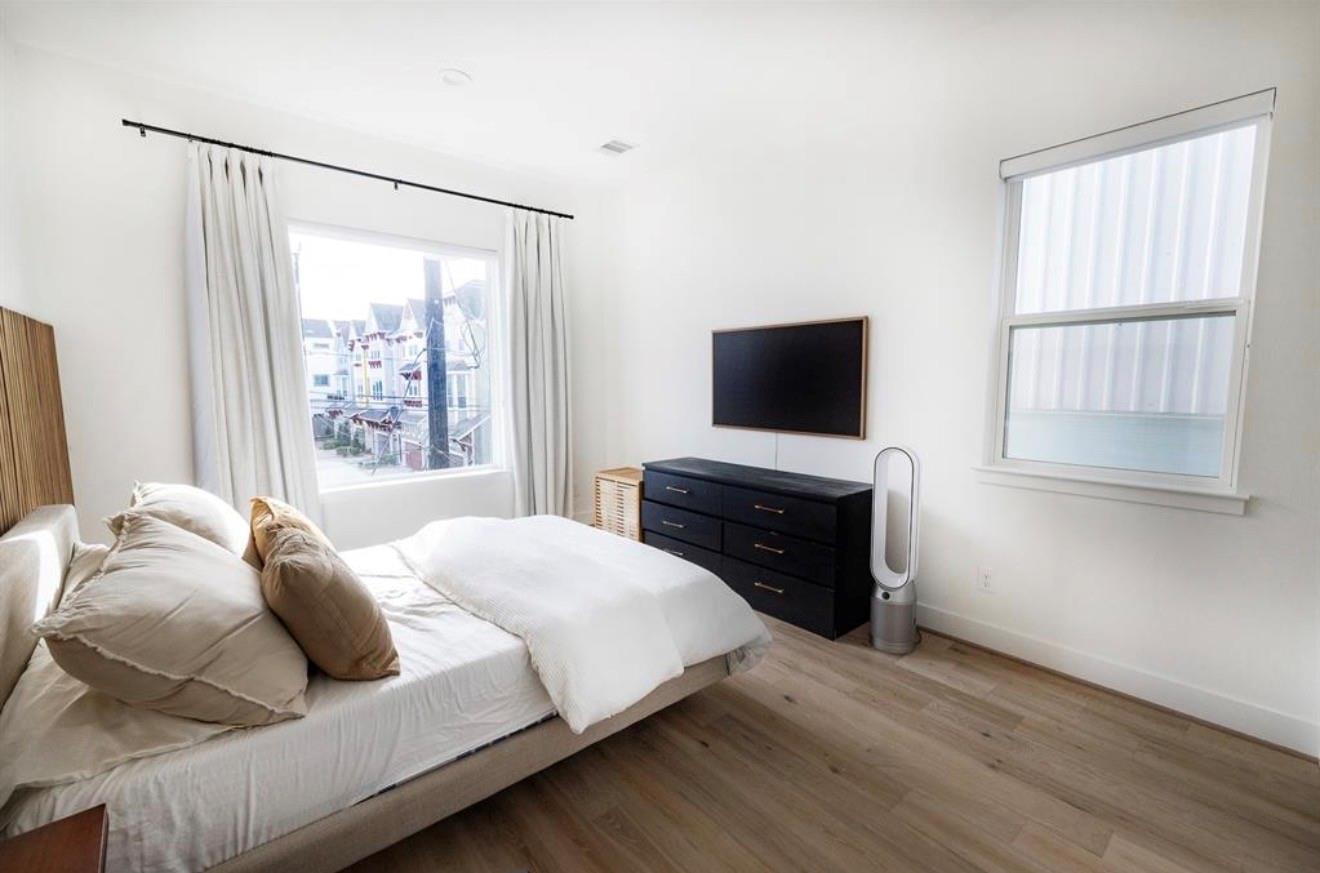 1141 W 17th Street # B