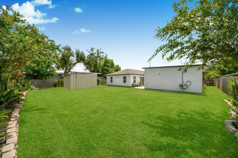 1409 Avenue I