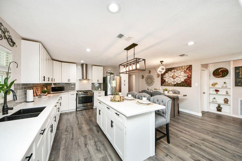 1409 Avenue I