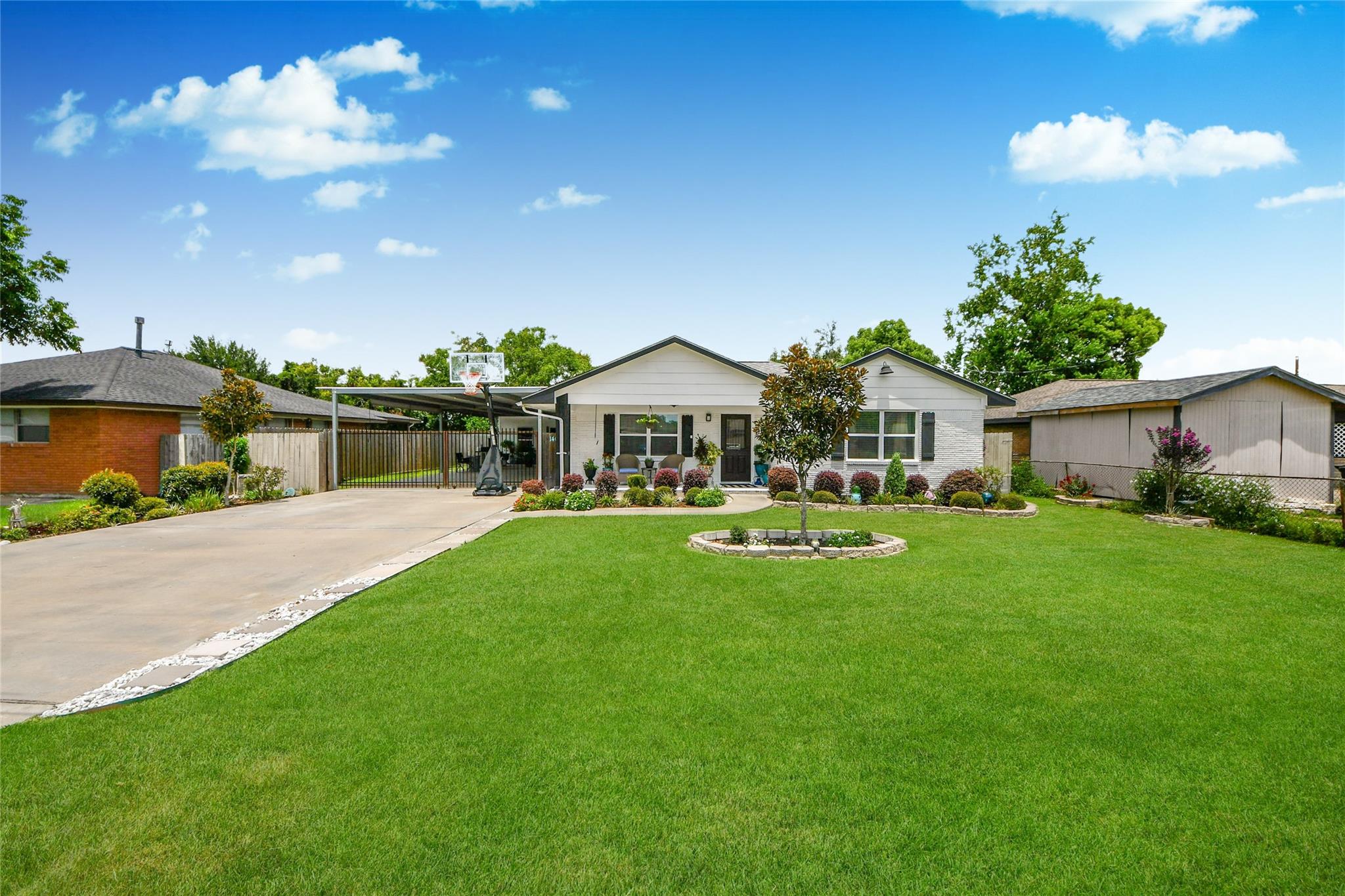 1409 Avenue I