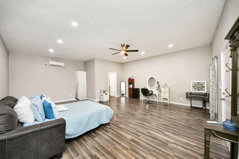 1409 Avenue I