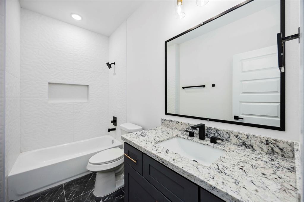 4601 Newberry Street Unit: A/B