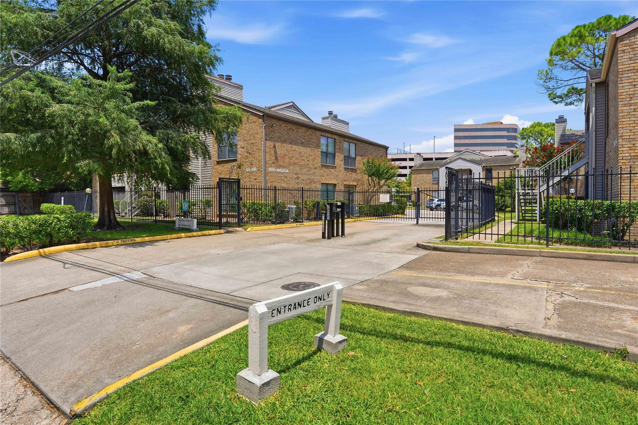 2025 Augusta Drive # 804