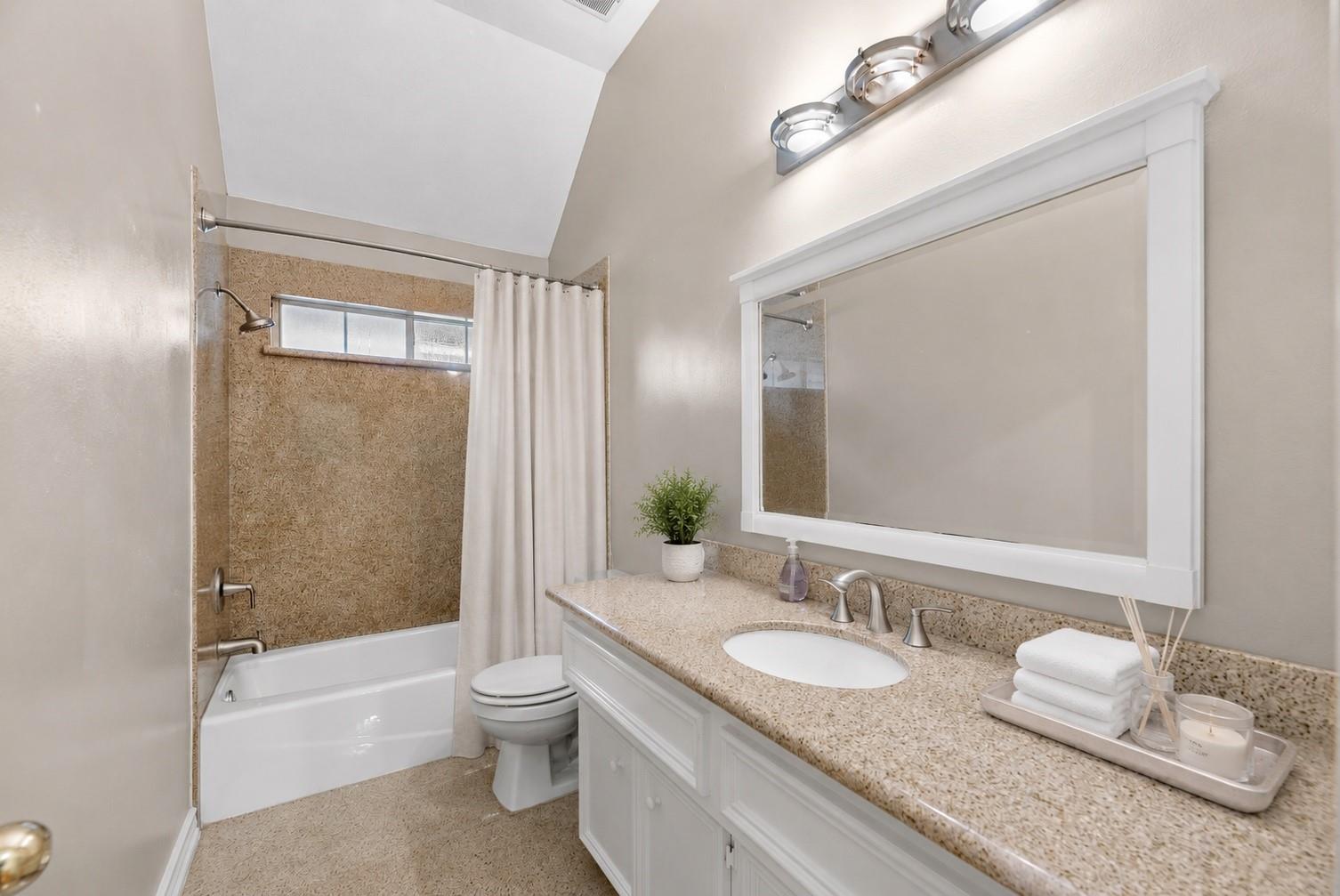 5724 Shady Hollow Court
