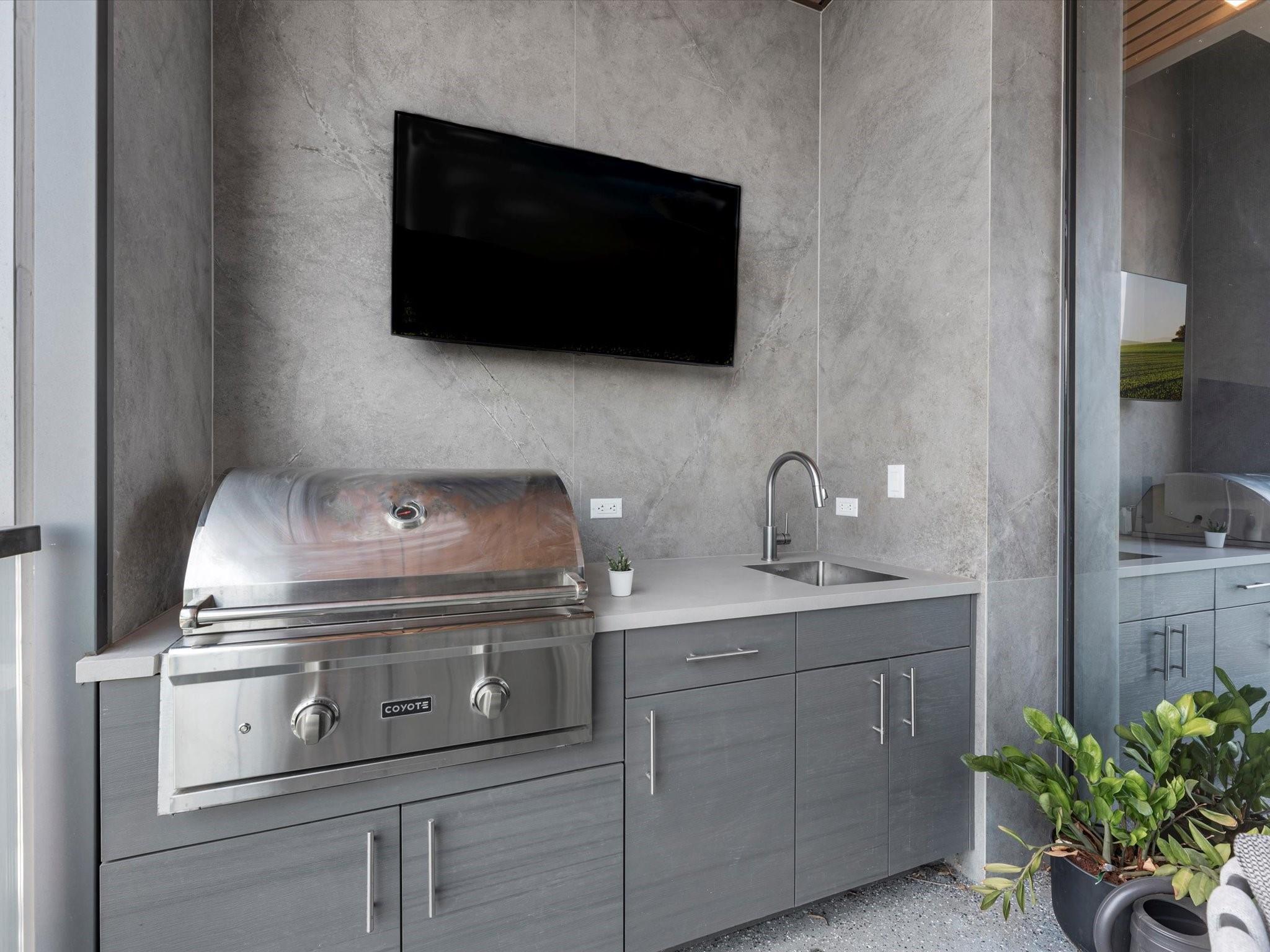 1711 Allen Parkway # 2102