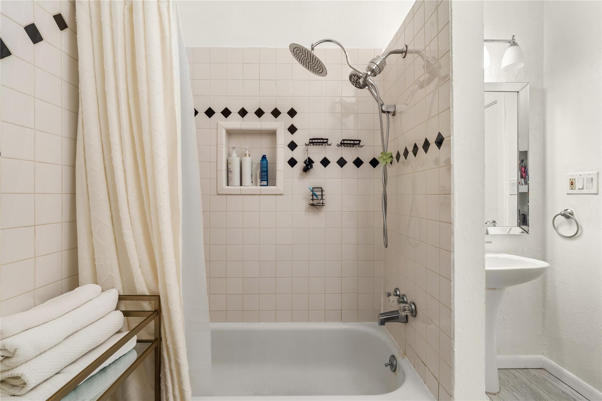 2510 Whitney Street # 3