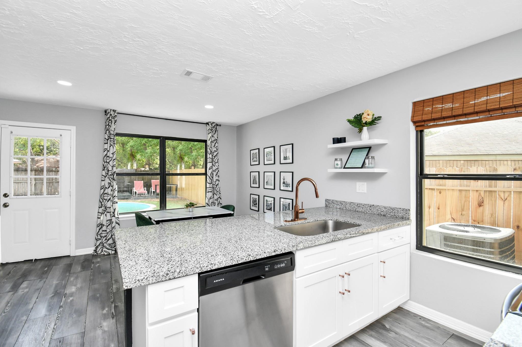 5706 Sunnygate Drive