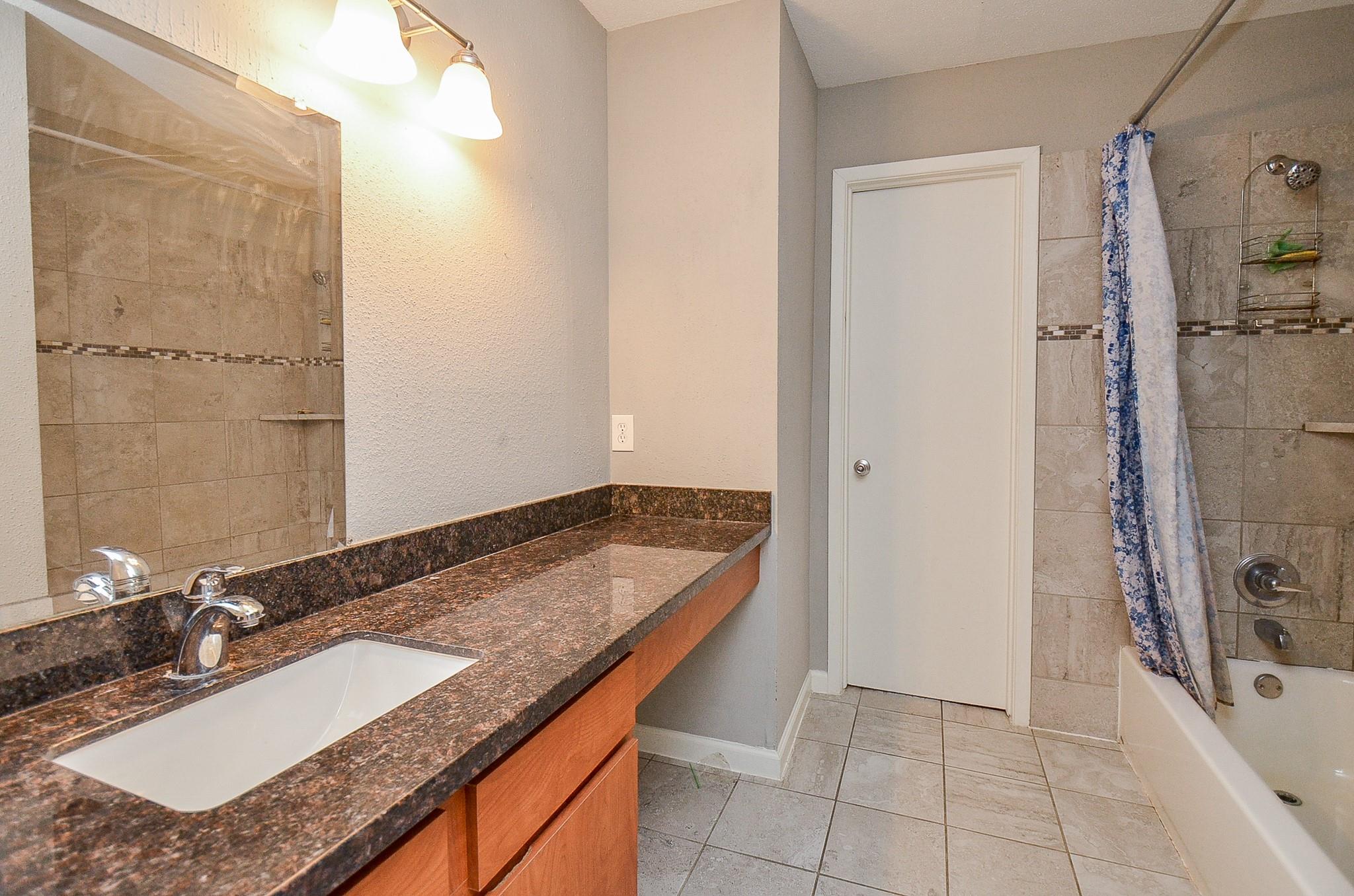 2119 Barr Street, Houston