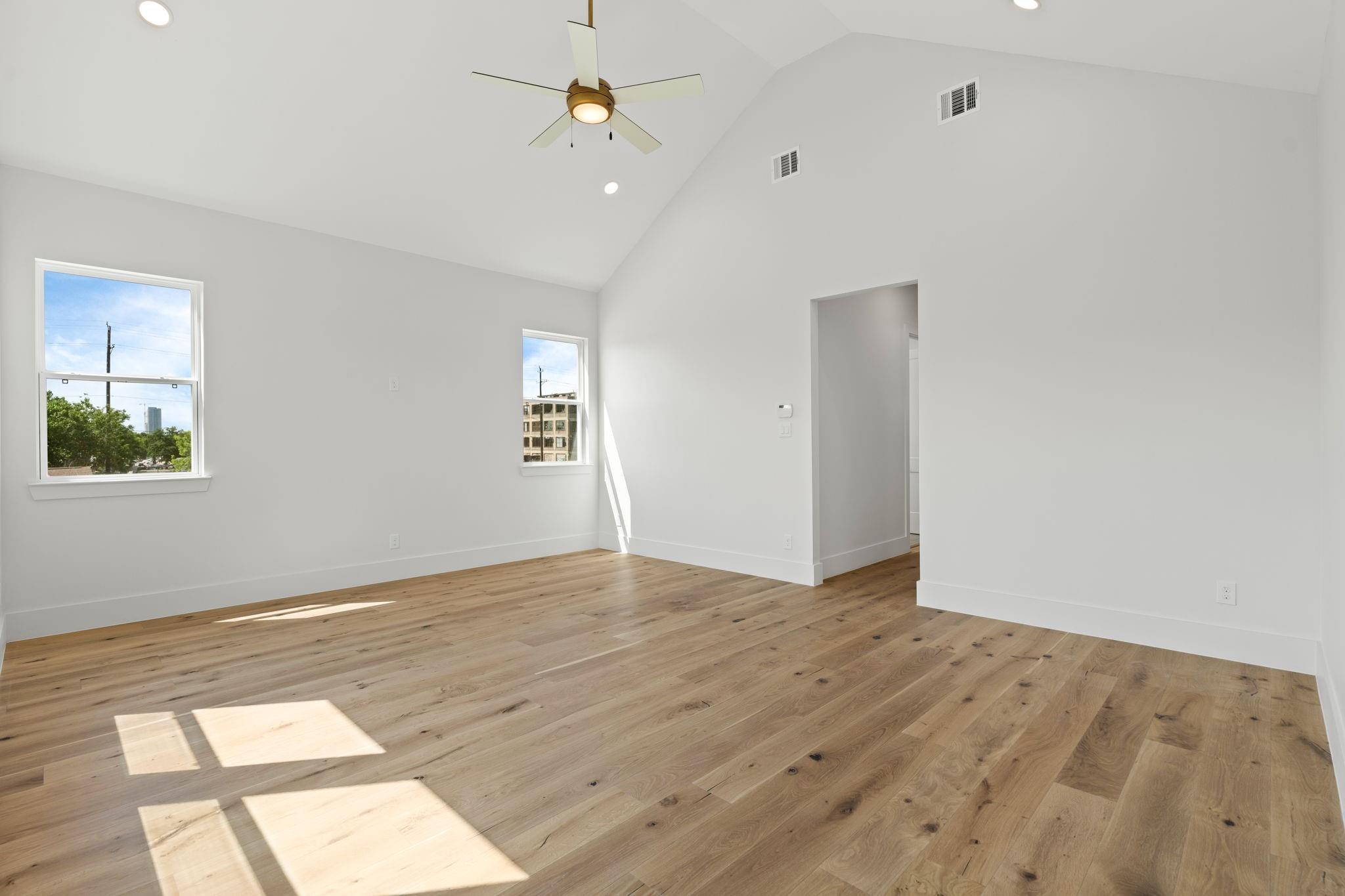 710 Waverly Street Unit: E