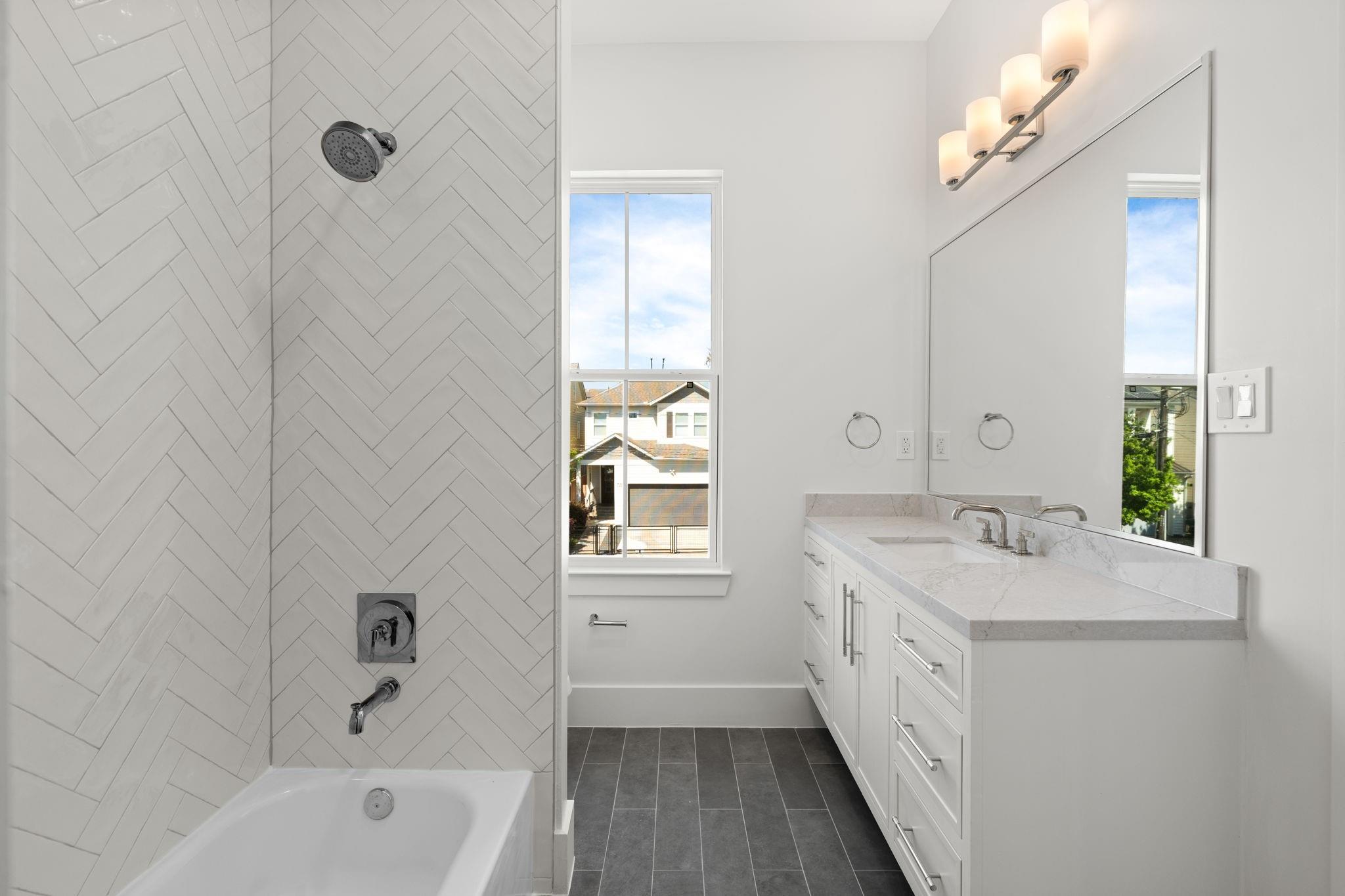 710 Waverly Street Unit: E