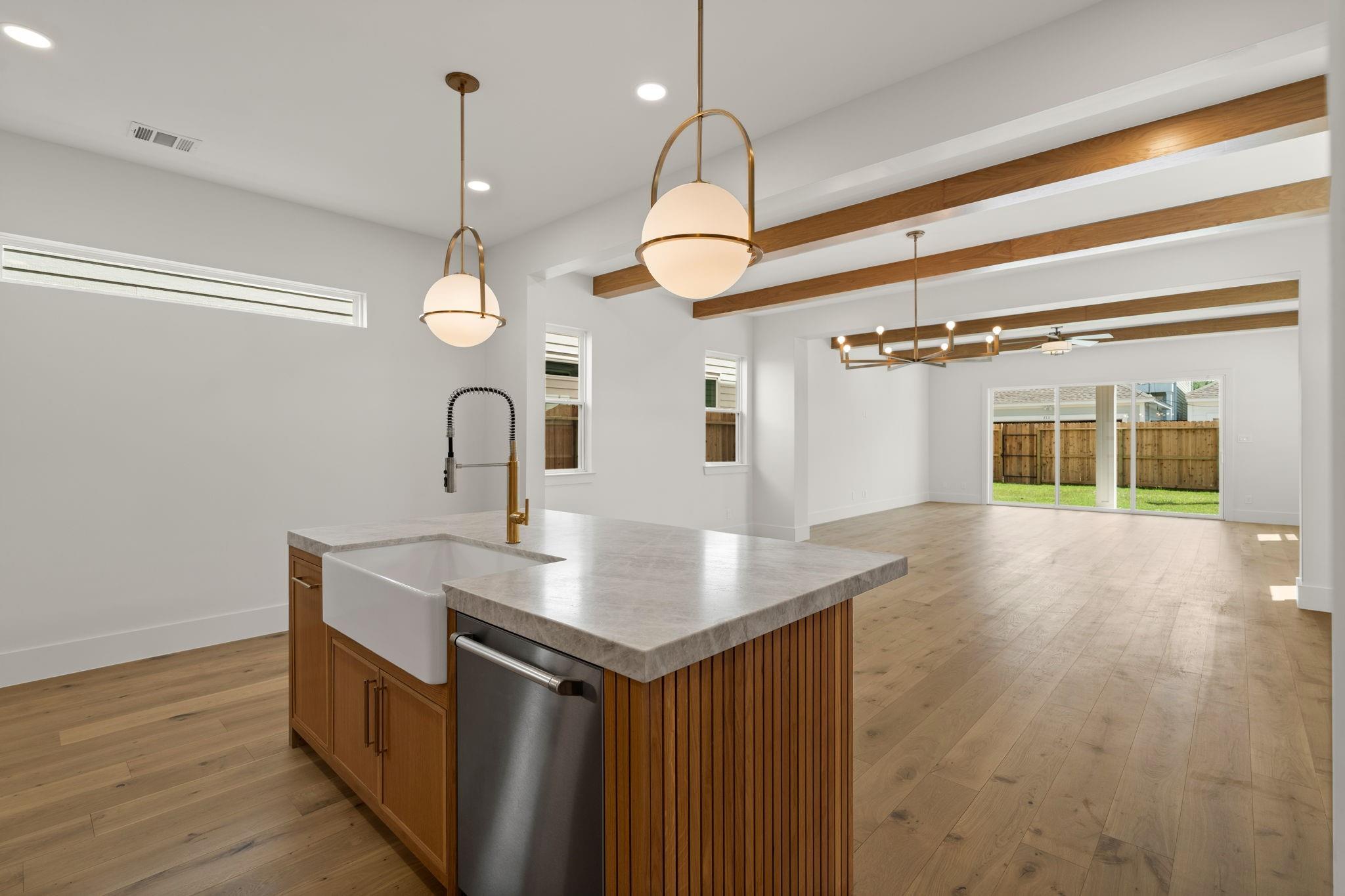 710 Waverly Street Unit: E