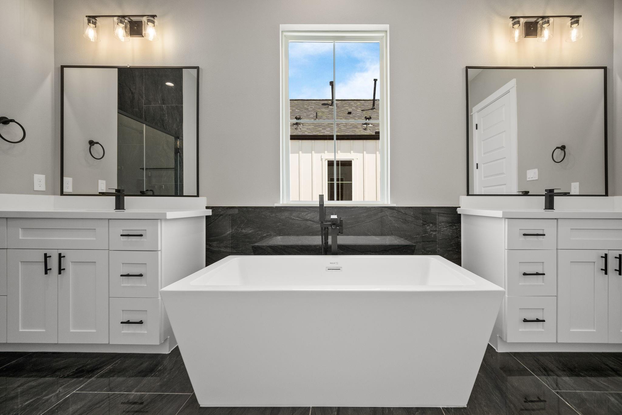 1175 W 19th Street
