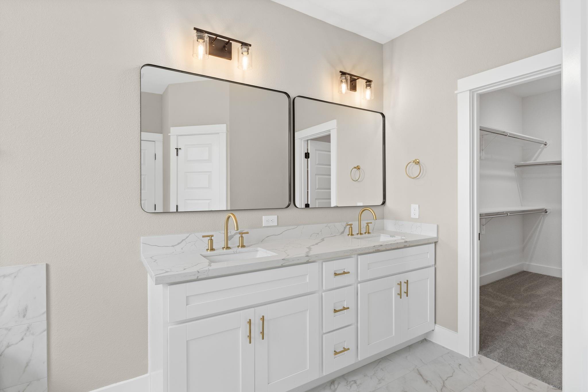 5832 Highland Sun Lane