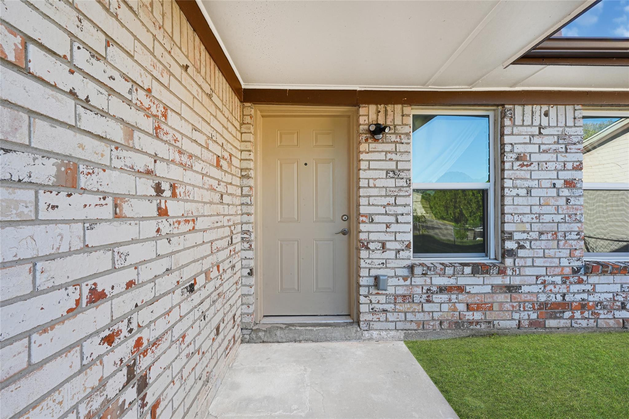 1803 Flamingo Drive