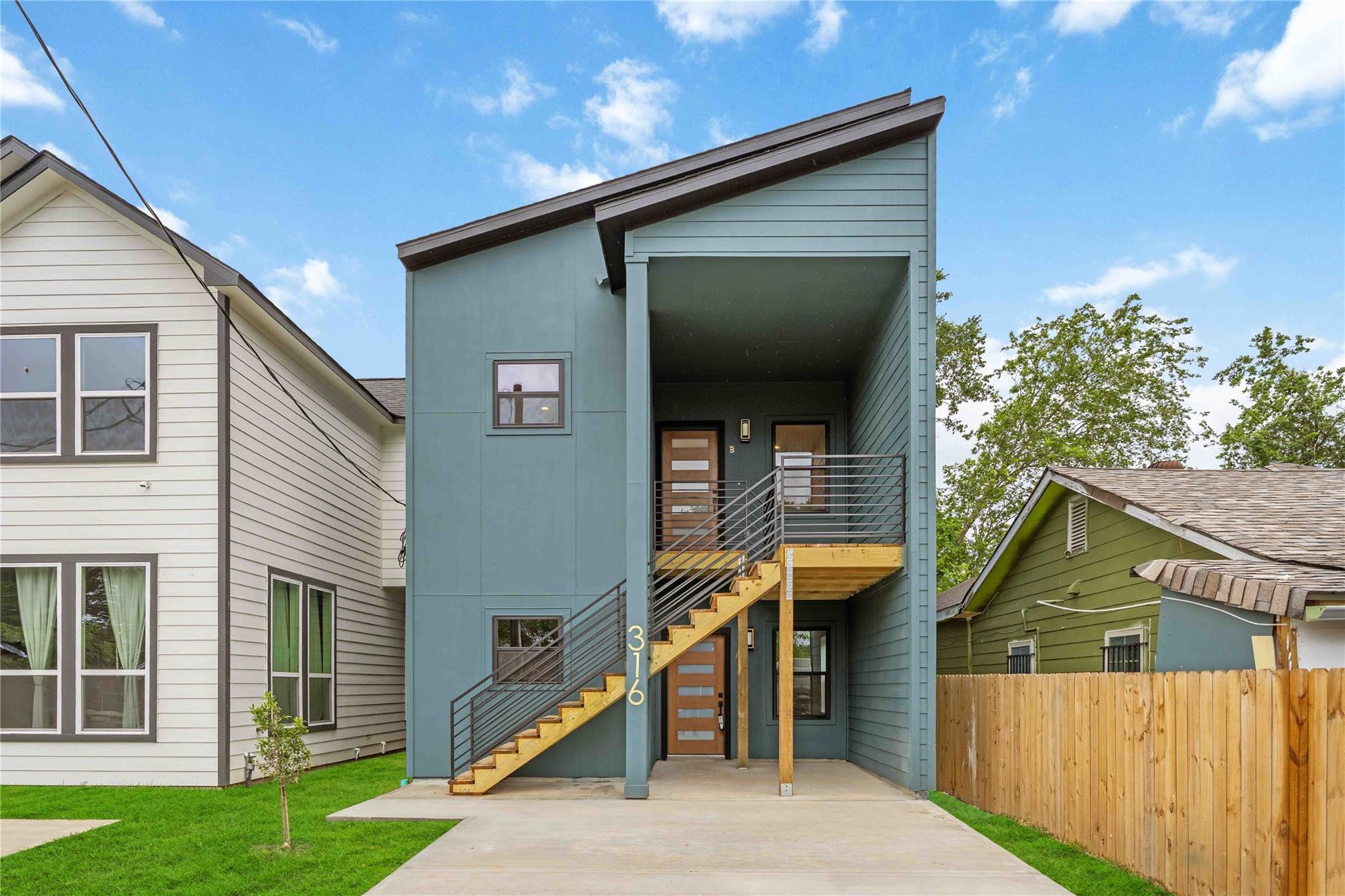 316 Clearwater Street