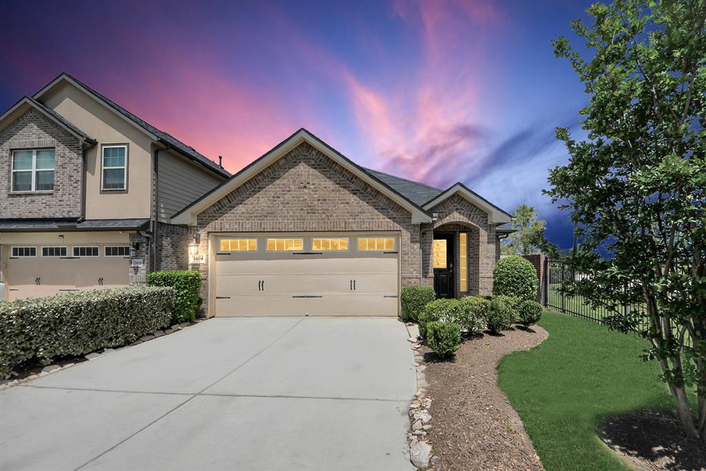 1404 Woods Lake Court