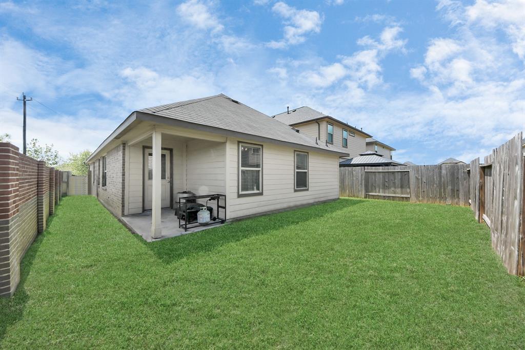1404 Woods Lake Court