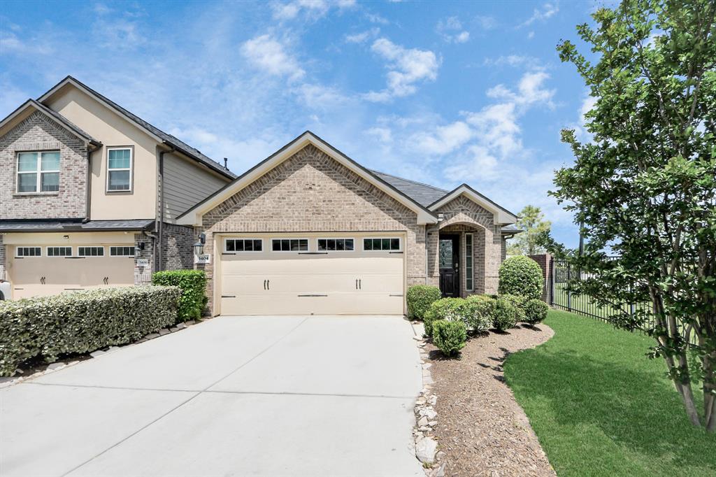 1404 Woods Lake Court