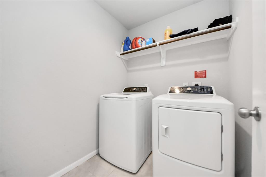 1404 Woods Lake Court
