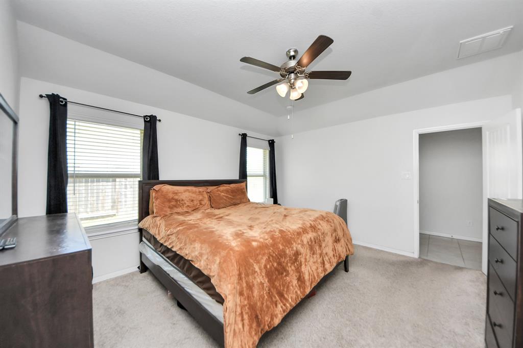1404 Woods Lake Court