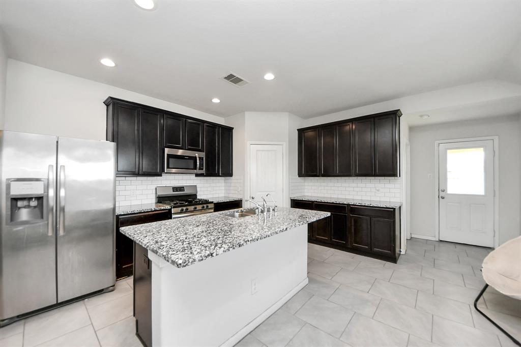 1404 Woods Lake Court