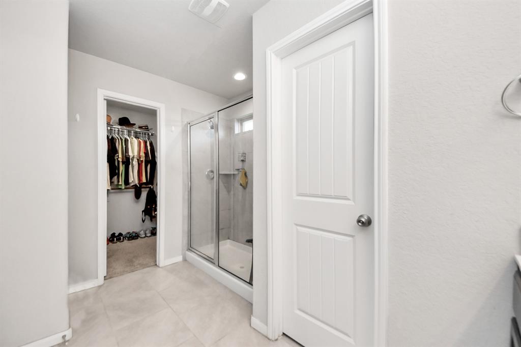 1404 Woods Lake Court