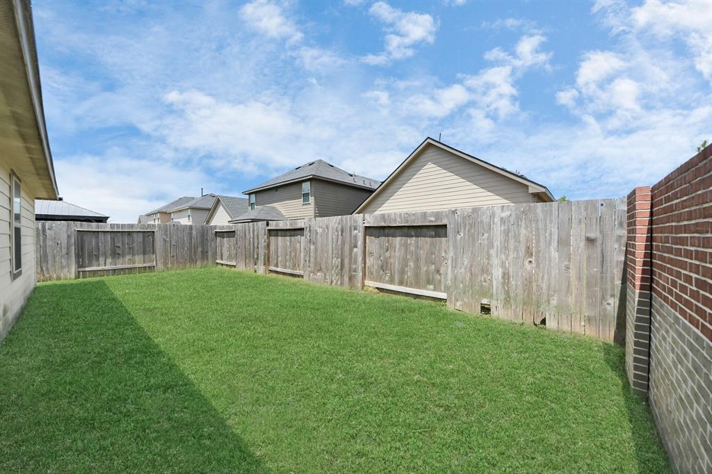 1404 Woods Lake Court