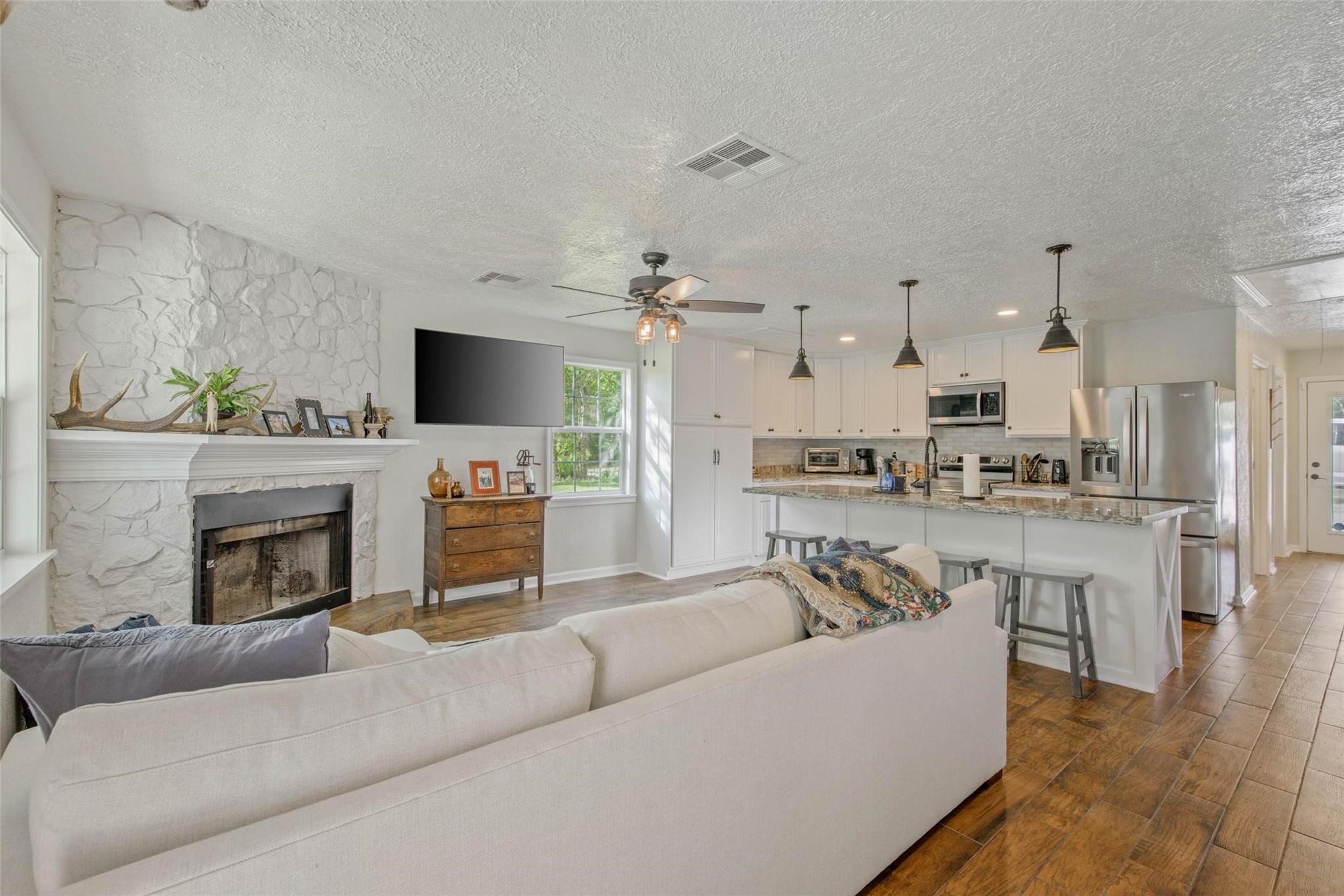 4112 Scenic View Drive