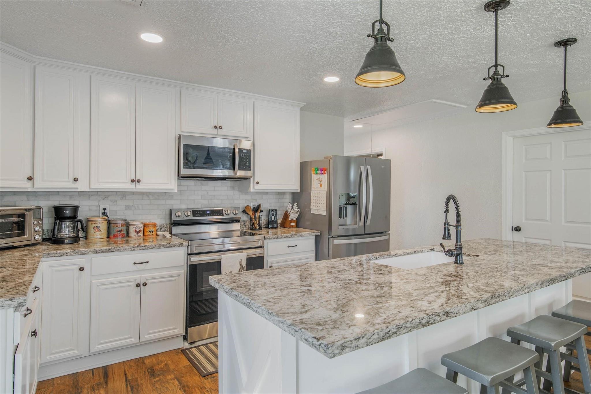 4112 Scenic View Drive