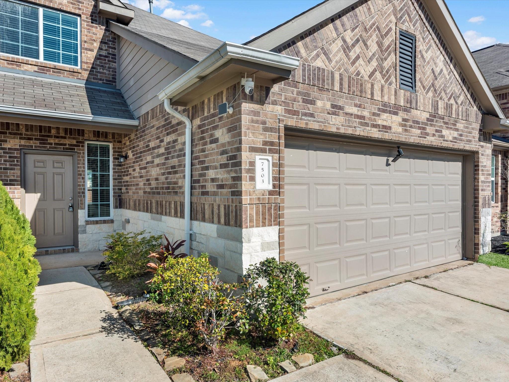 7503 Merrylands Drive