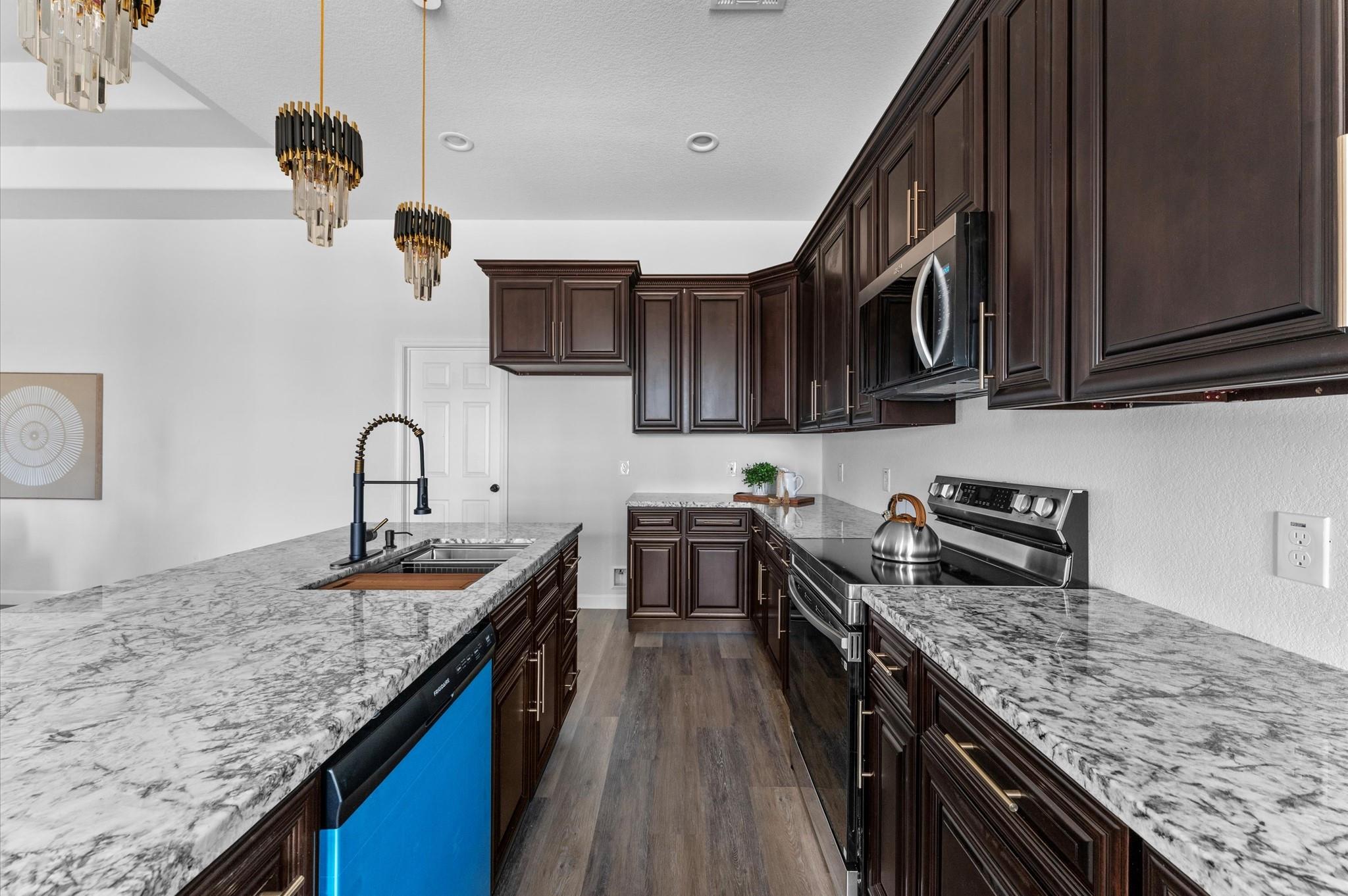 1242 Long Leaf Pine Street