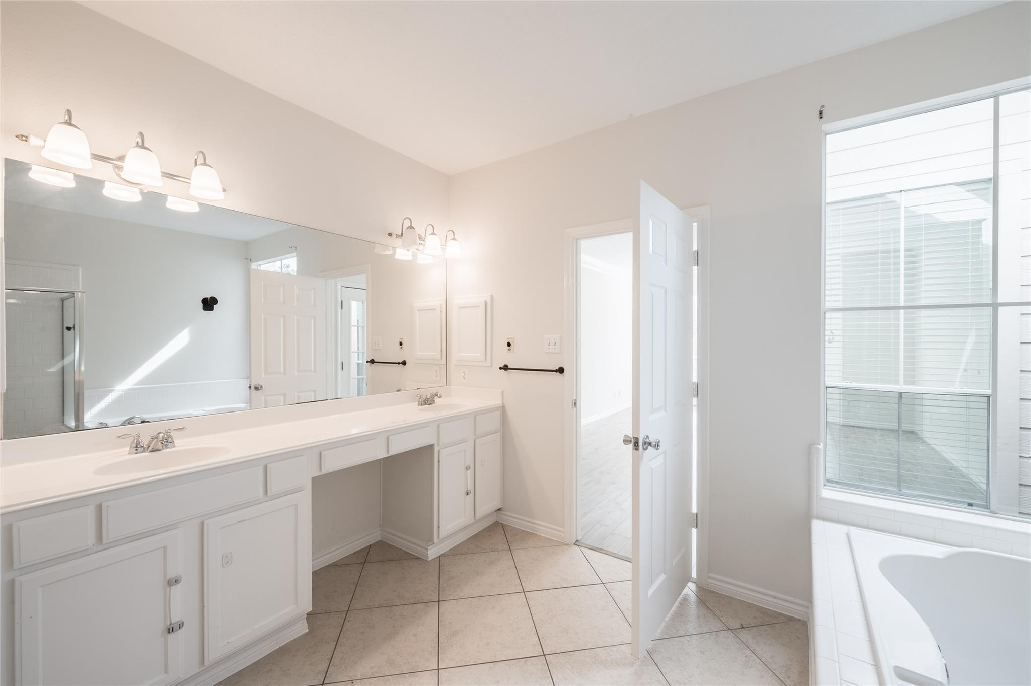 3807 Abalone Cove