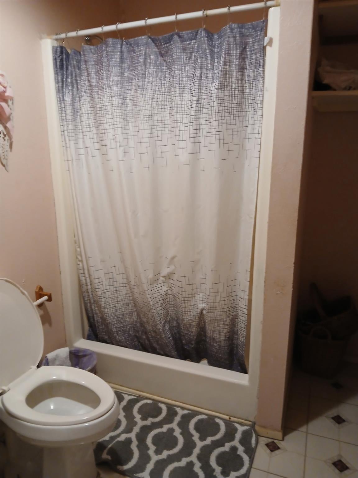 724 E Richard Avenue, Kingsville