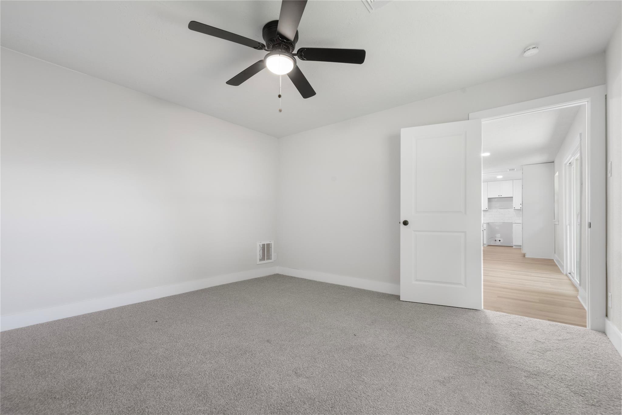5102 Tavenor Lane