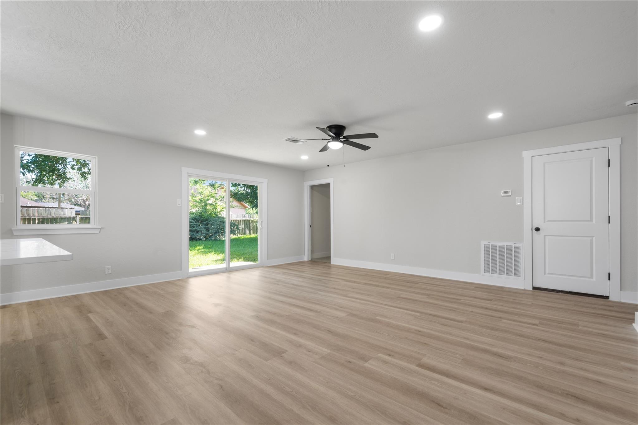 5102 Tavenor Lane