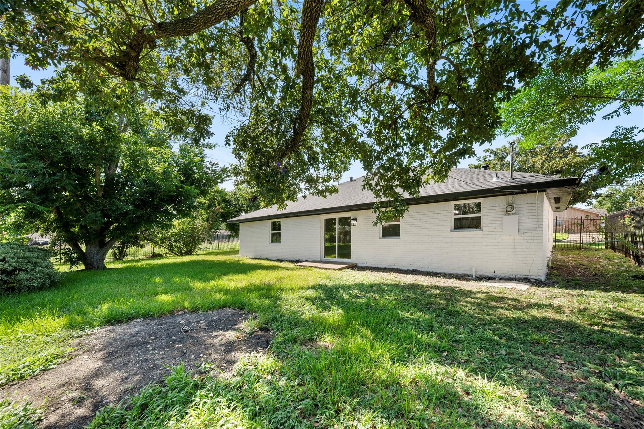 5102 Tavenor Lane