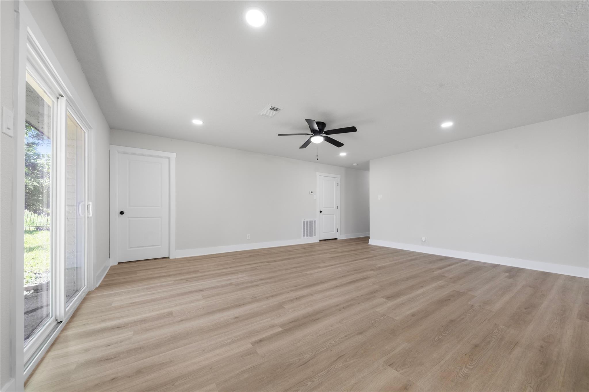 5102 Tavenor Lane