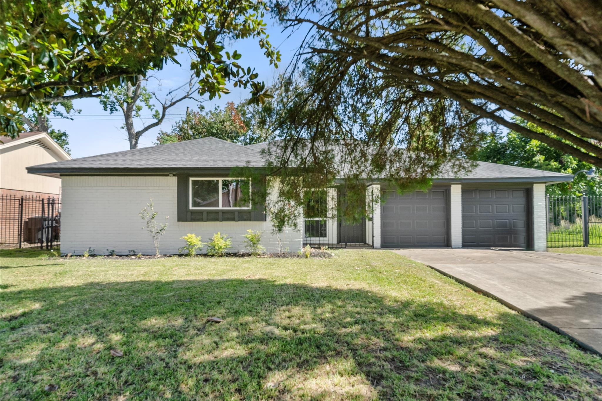 5102 Tavenor Lane