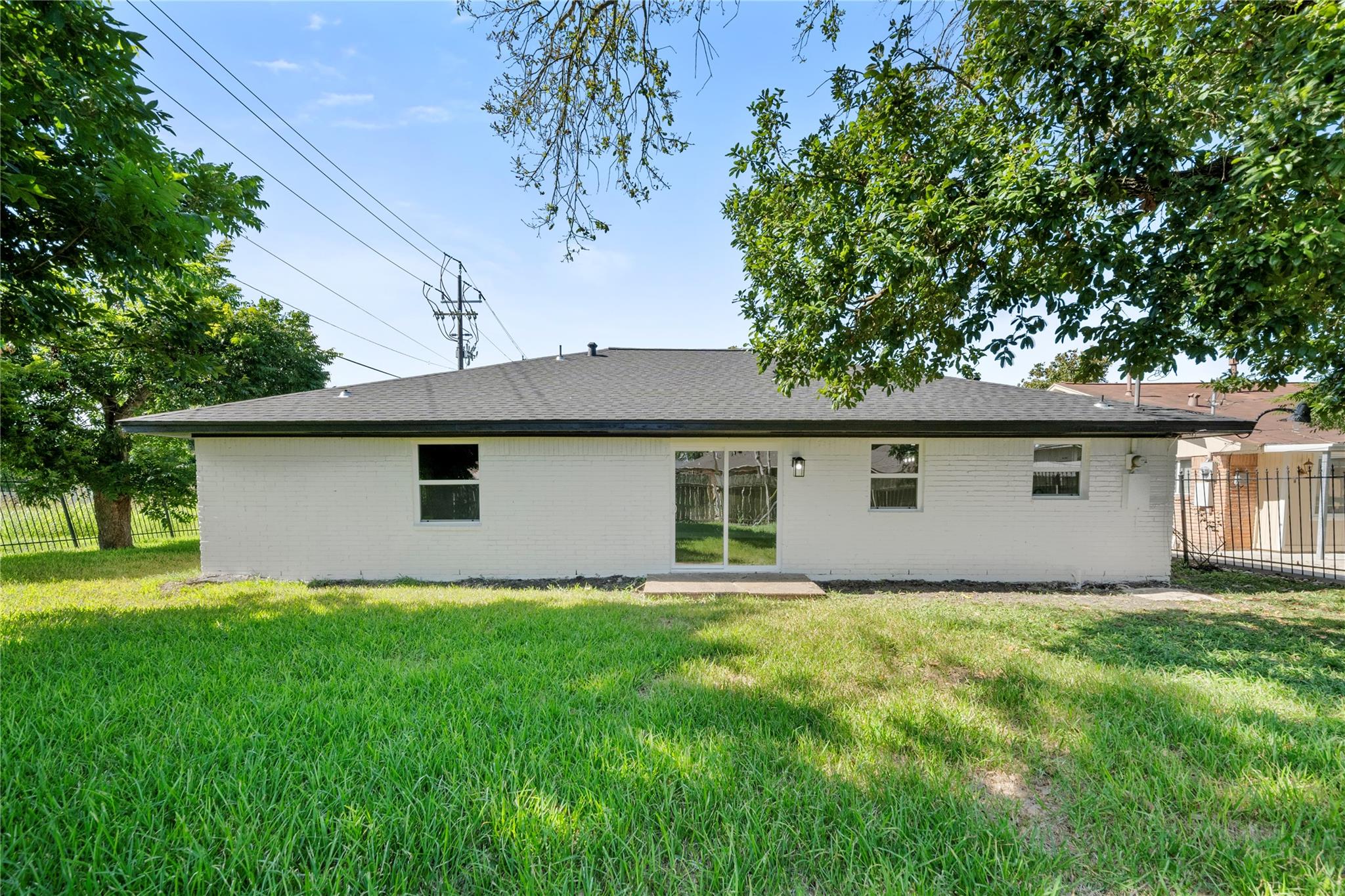 5102 Tavenor Lane