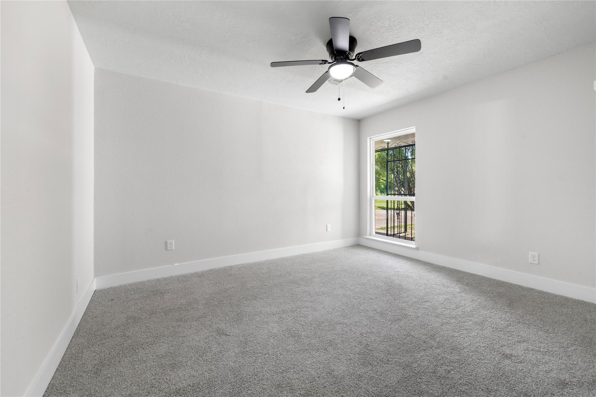 5102 Tavenor Lane