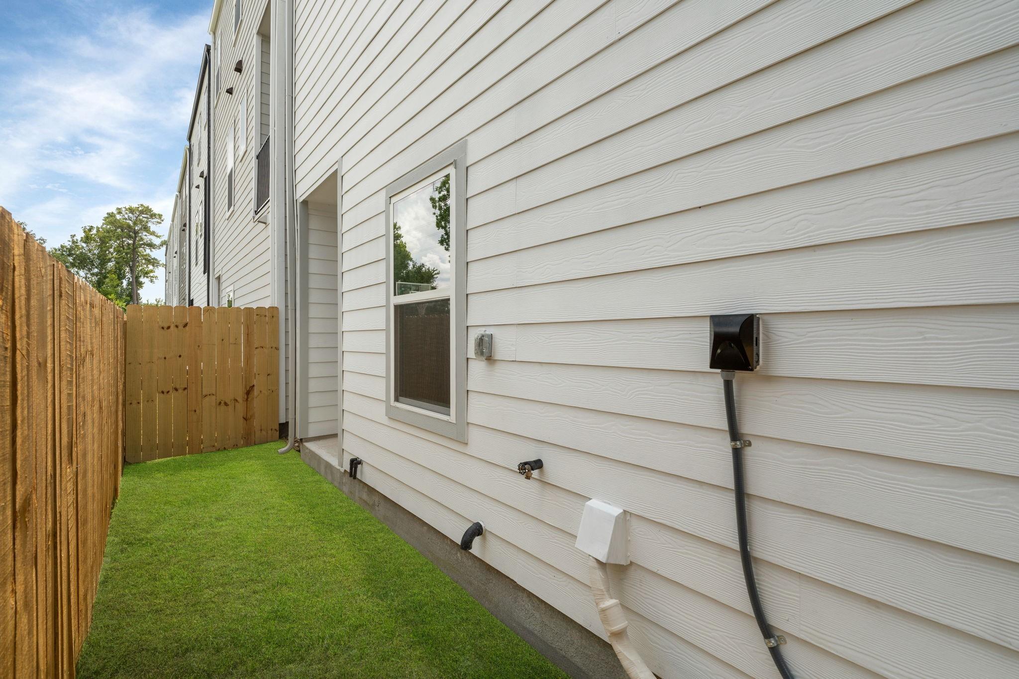 5826 Highland Sun Lane