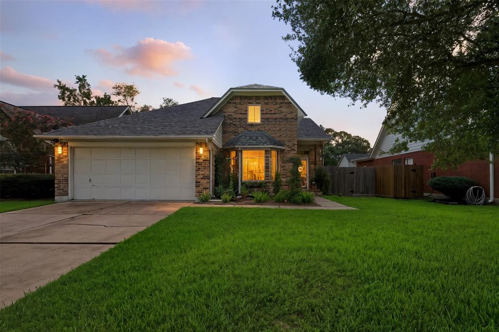 14335 Fair Knoll Way