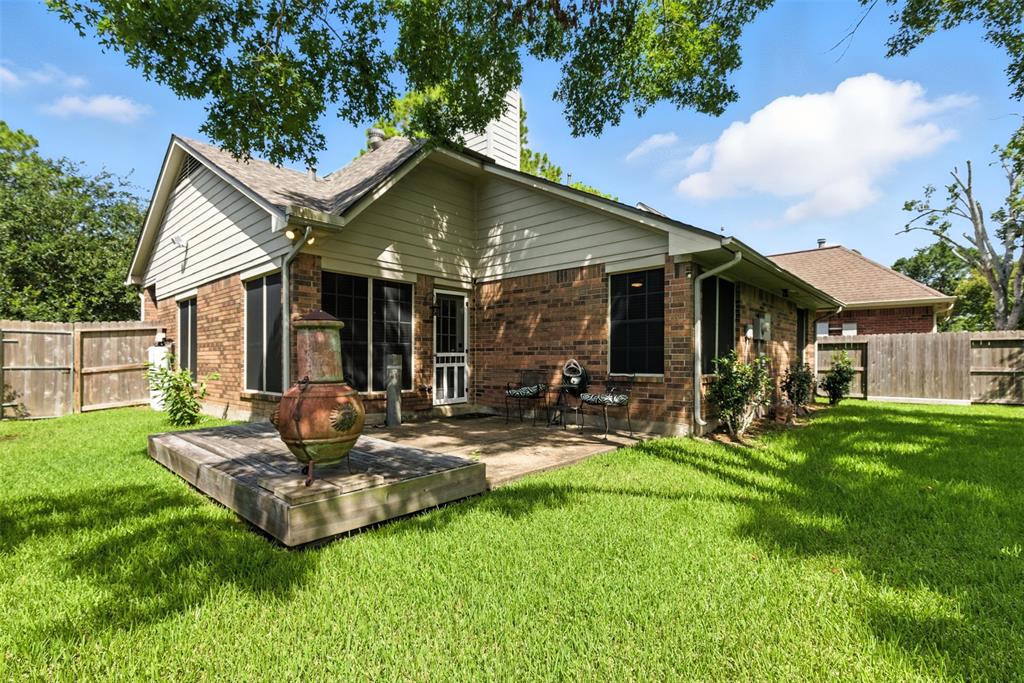 14335 Fair Knoll Way