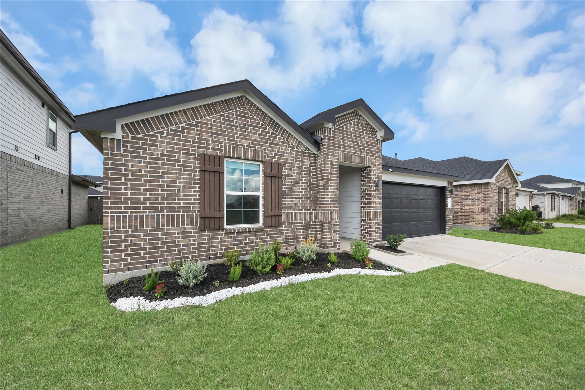 1015 Kinder Sky Lane