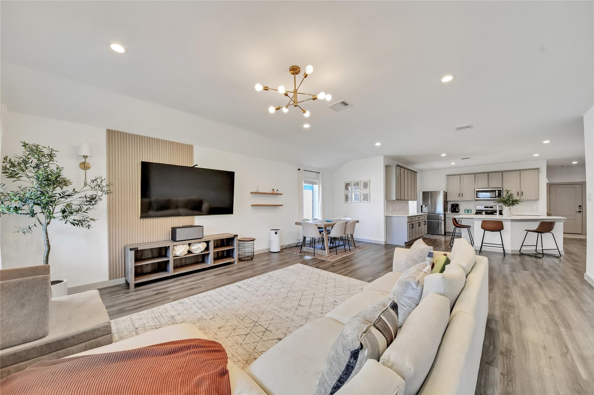 1015 Kinder Sky Lane