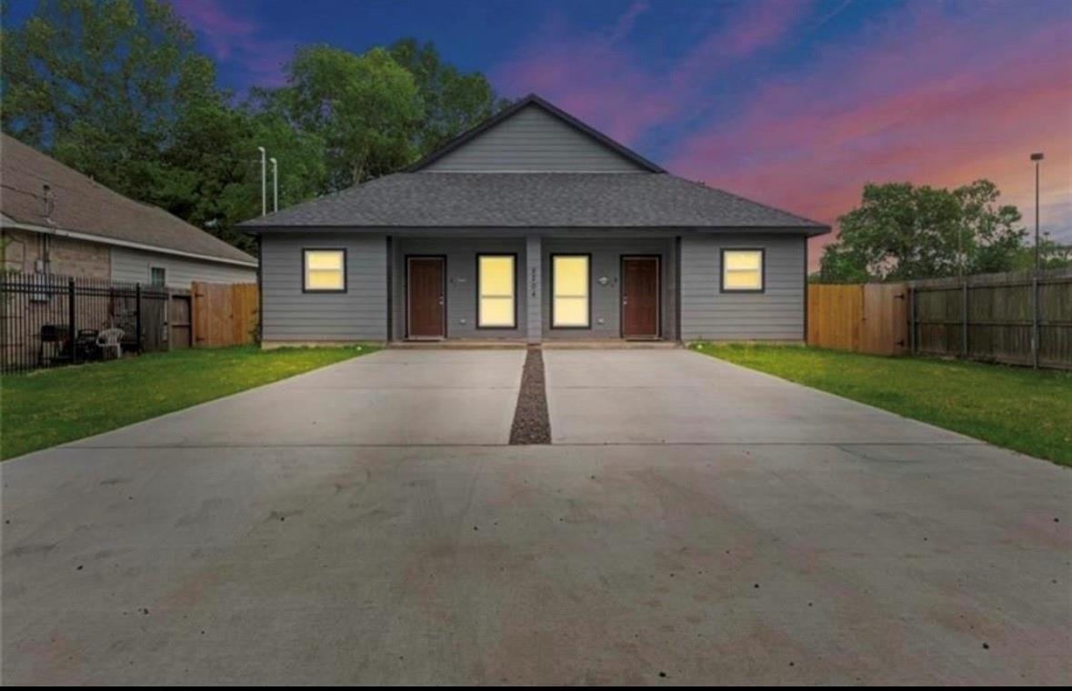 8204 Moonbeam Street # B, Houston Unit: B