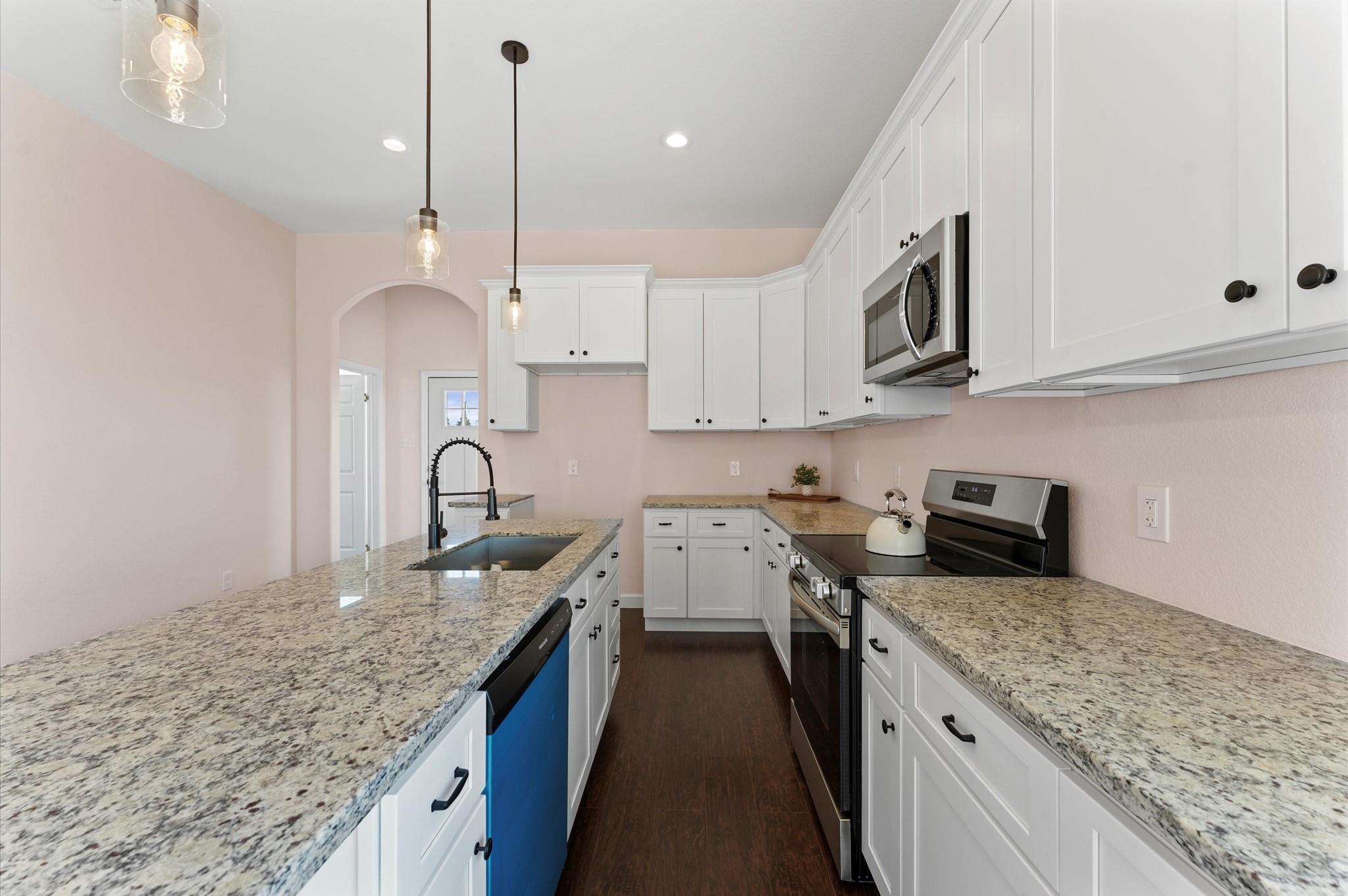 1216 Peter Pine Street