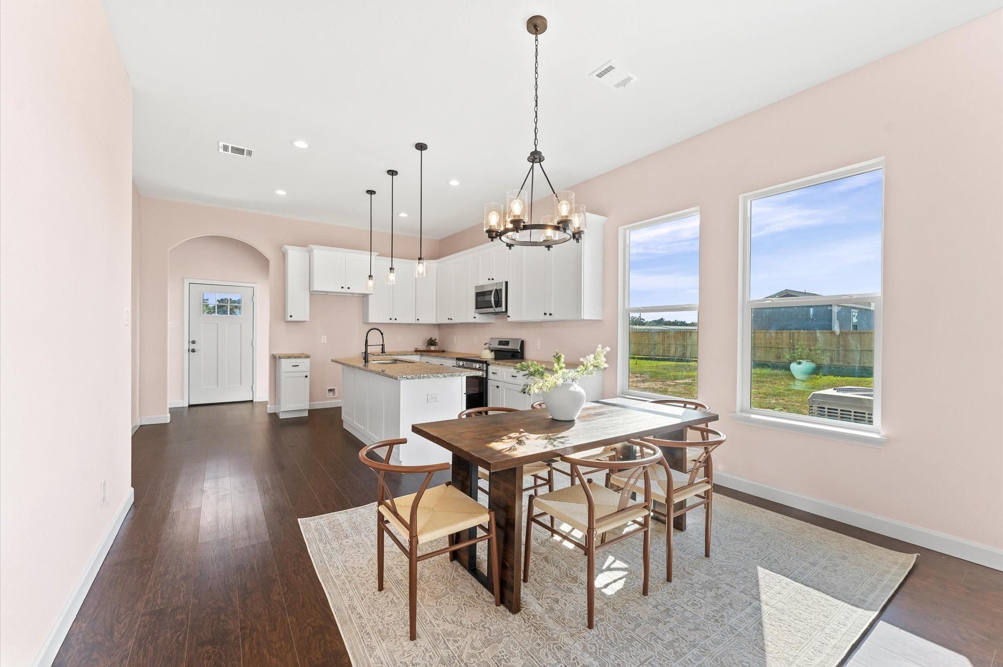 1216 Peter Pine Street