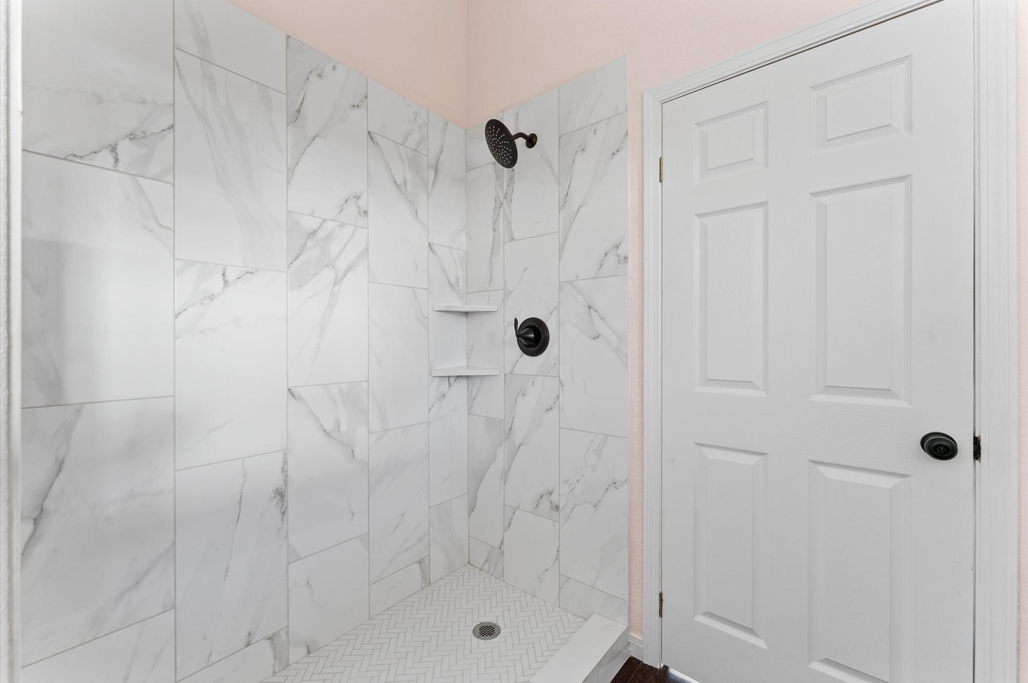 1216 Peter Pine Street